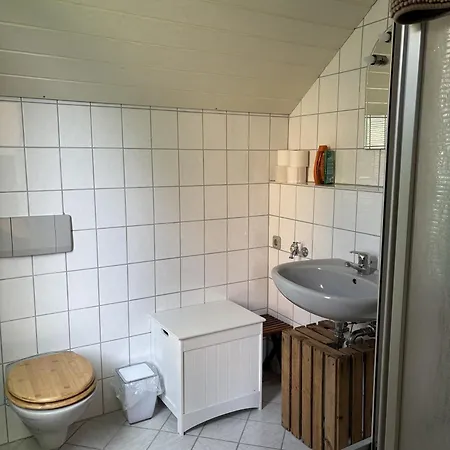 Grosse Am Wald Mit Garten Und Parkplatz * Goslar