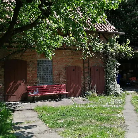 Grosse Am Wald Mit Garten Und Parkplatz Apartman *